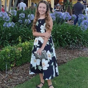 Meet your Posher, Ella